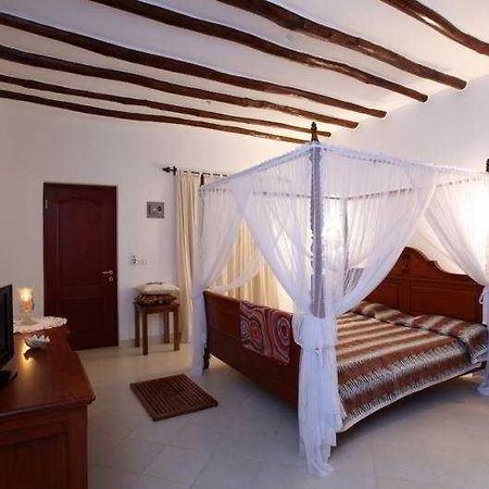 Ora Resort Twiga Beach Watamu Exterior photo